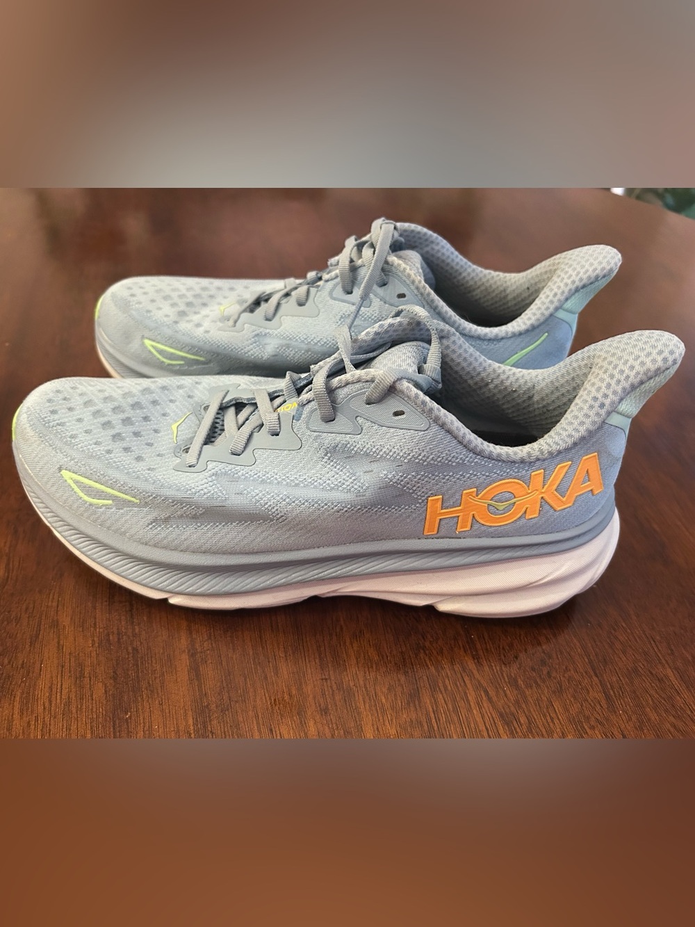 EUC Men’s Hoka One One Clifton 9 Size 10.5D